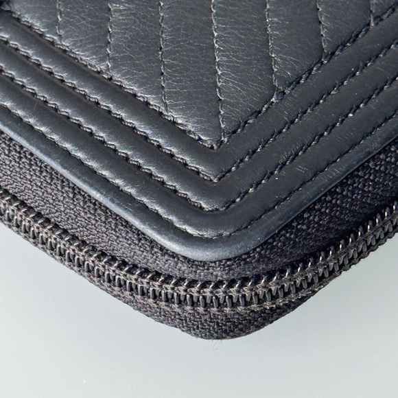 SOLD❌ Chanel Boy Zipped Wallet - Picture 5 of 13